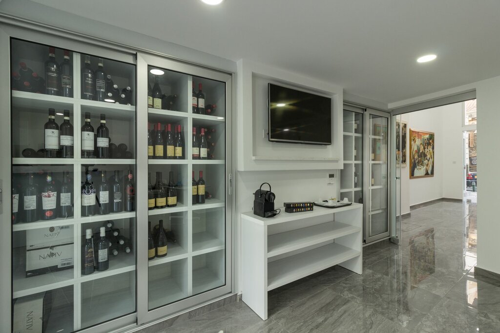 Art & Wine Boutique Hotel