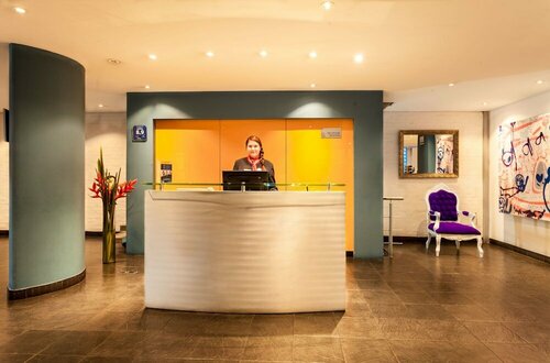 Hotel 104 Art Suites, Забронировать Отель СПА-отели Богота, рядом с Всемирный торговый центр, SPA-услуги