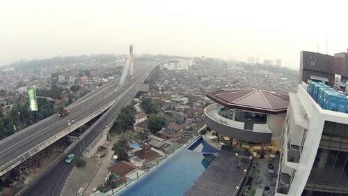 Grandia Hotel, Varaa Hotelli Bandung Wetan 