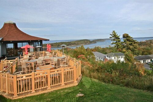 Wonder View Inn - Bar Harbor Collection, Забронировать Отель Отели Acadia National Park с бассейном, Бассейн