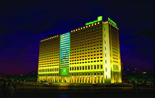Holiday Inn Xi'an Big Goose Pagoda by IHG, Забронировать Отель Отели Сиань с бассейном, рядом с Станция метро Tiyuchang, Бассейн
