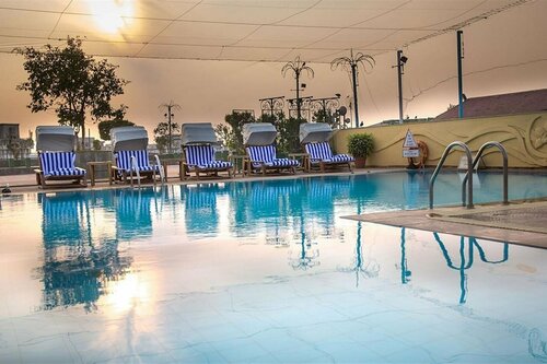 The Orchid Hotel Mumbai Vile Parle, Забронировать Отель Отели Mumbai Region с парковкой, Парковка