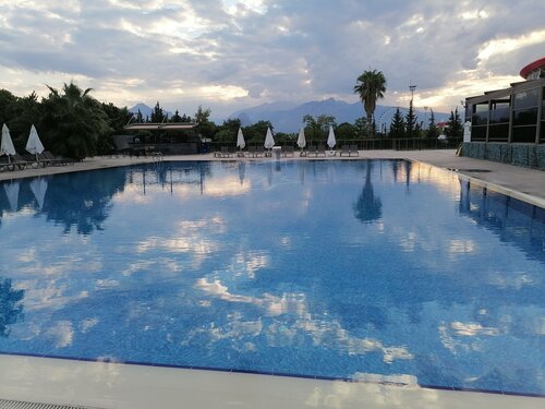 Nashira City Resort Hotel, Забронировать Курортный отель Отели Средиземноморского региона с парковкой, Парковка