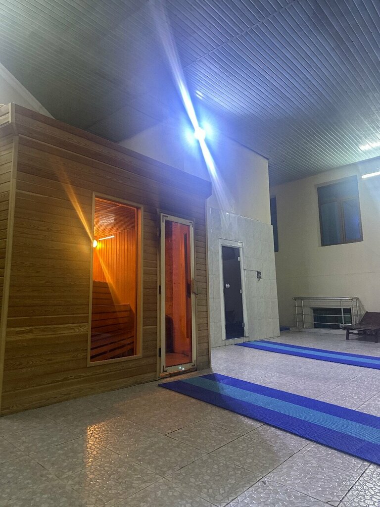 Golden Valley Hotel