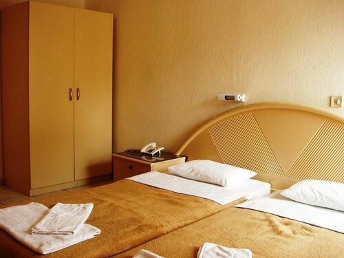 Hotel Lito, Забронировать Отель Отели Паралия-Катерини с парковкой, Парковка