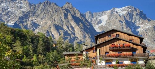 Hotel Astoria, Забронировать Отель Курмайор Курмайор