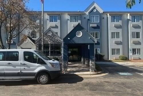 Microtel Inn by Wyndham Charlotte Airport, Book Hotel Charlotte North Carolina