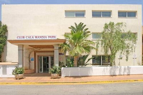 Flipflop Cala Mandía Hotel, Book Hotel Manacor Mallorca