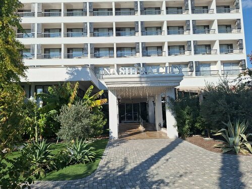 Nashira City Resort Hotel, Забронировать Курортный отель Отели Средиземноморского региона с парковкой, Парковка