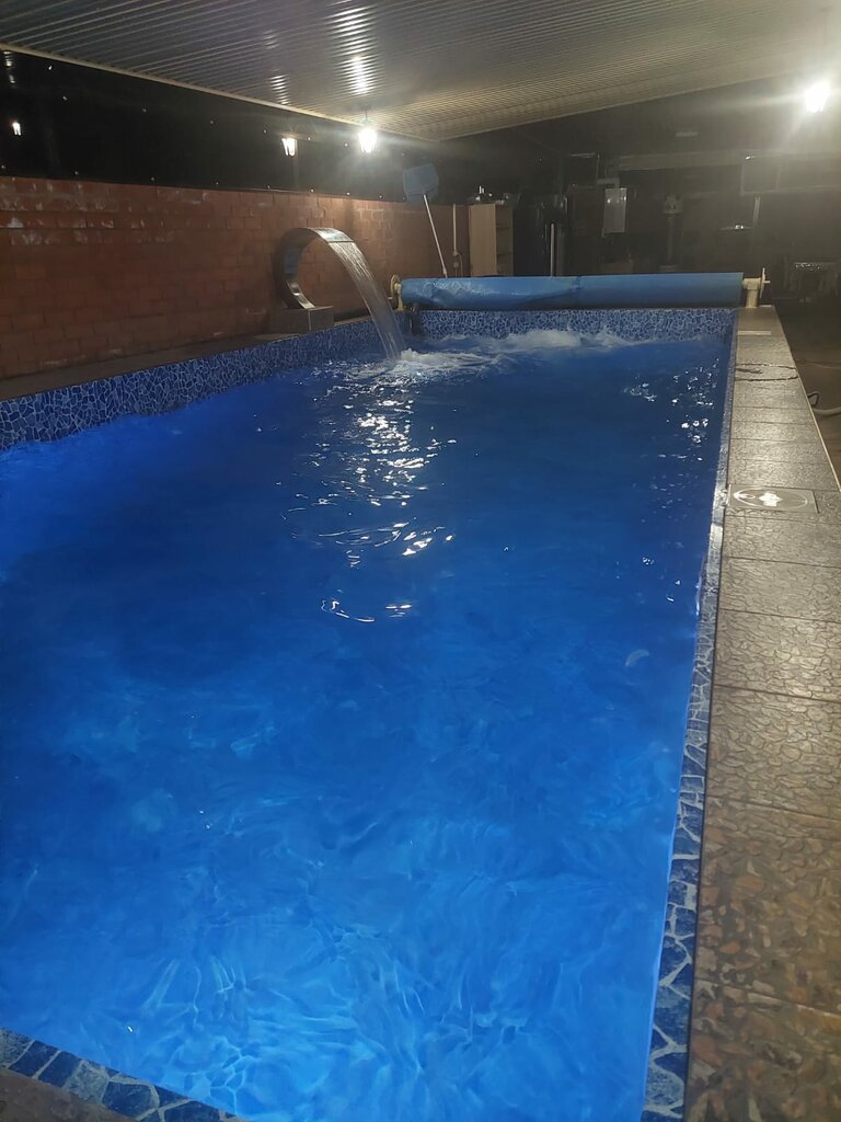 Kruglogodichnyy Teplyy basseyn