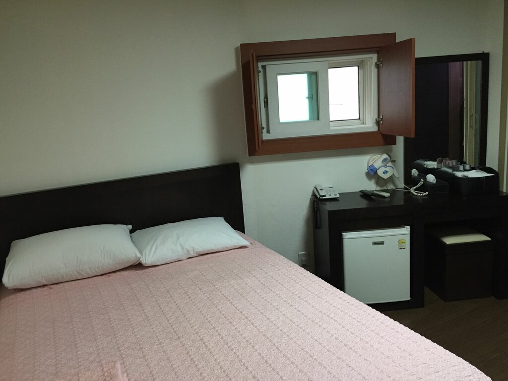 B Motel