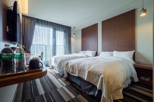 Watermark Hotel Kaohsiung Main Station, Забронировать Отель Саньмин 