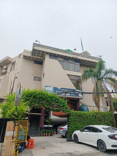 Hotel Royal Gardens, Rezervasyon Otel Lahor'teki Ucuz Oteller, Jilani Park yakınındaki