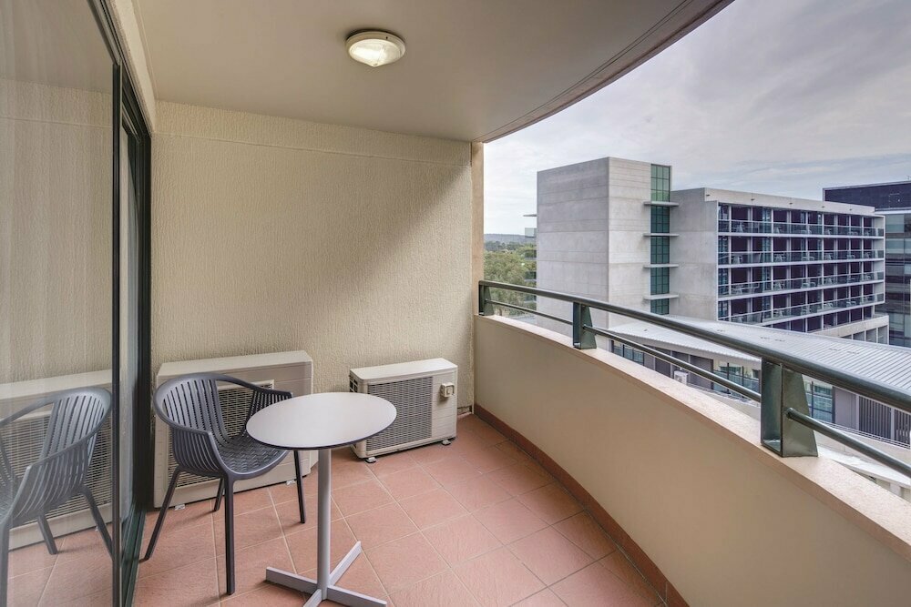 Adina Serviced Apartments Canberra