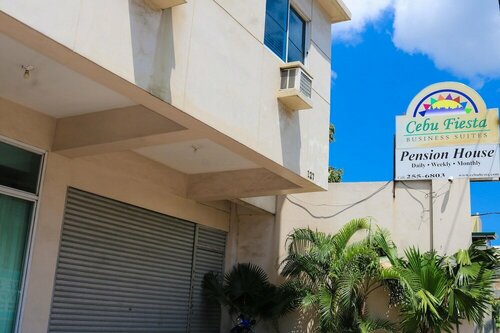 RedDoorz @ Bonifacio St Cebu, Prenota Hotel Hotel a Cebu con parcheggio, Parcheggio