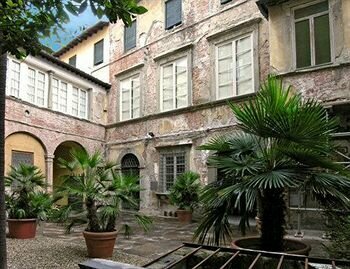 A Palazzo Busdraghi Residenza D'Epoca, Забронировать Отель Отели Лукки с завтраком, рядом с Piazza Napoleone, Завтраки