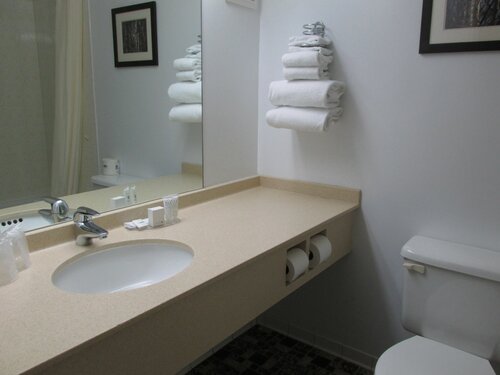 The Fredericton Inn, Забронировать Отель Фредериктон River Valley