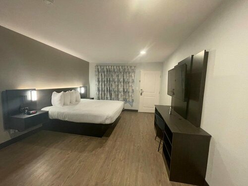 Best Western Corona, Rezerwuj Motel Hotele w Corona z basenem, Basen