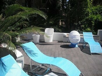 Palazzo Sciacca, Book Hotel Hoteller i Patti med pool, Swimmingpool