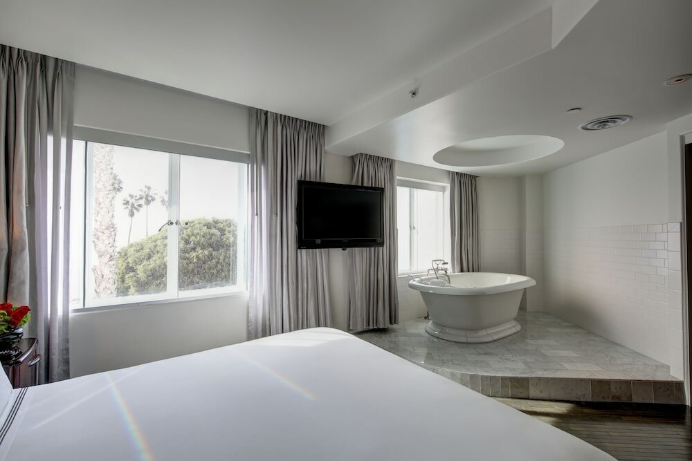 Hotel Shangri-La Santa Monica