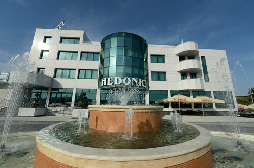 Hotel Hedonic, Забронировать Отель Отели Центральной Сербии с парковкой, Парковка