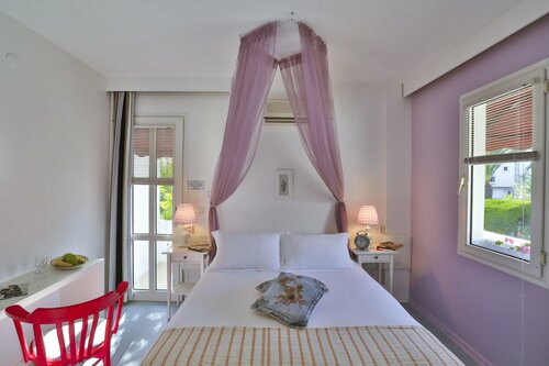 Palas Ilica, Book Hotel Çeşme 