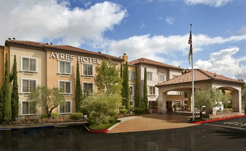 Ayres Hotel Laguna Woods - Aliso Viejo, Забронировать Отель Отели Алисо-Вьехо с завтраком, Завтраки