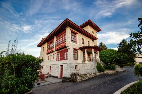 Hotel Palacete Real, Buchen Sie Hotel Hotels in Villamayor mit Parkplatz, Parkplätze