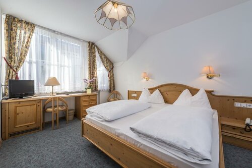 Posthotel Lamm, Забронировать Отель Отели Бреннера с бассейном, Бассейн