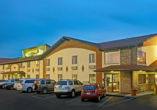 Super 8 Motel - Wentzville