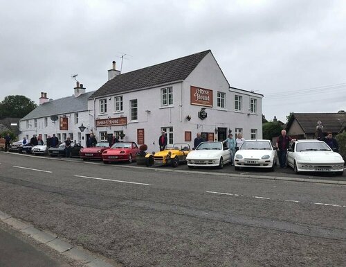 Horse and Hound Country Inn, Book Hotel  