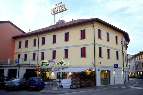 Hotel Vittoria, Забронировать Отель Отели Венеция-Джулия с парковкой, Парковка