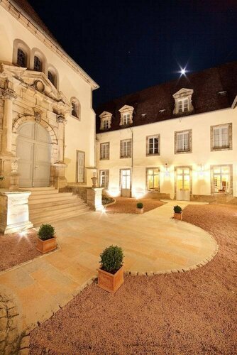 Villa Medicis Autun, Réserver Villa Autun Morvan