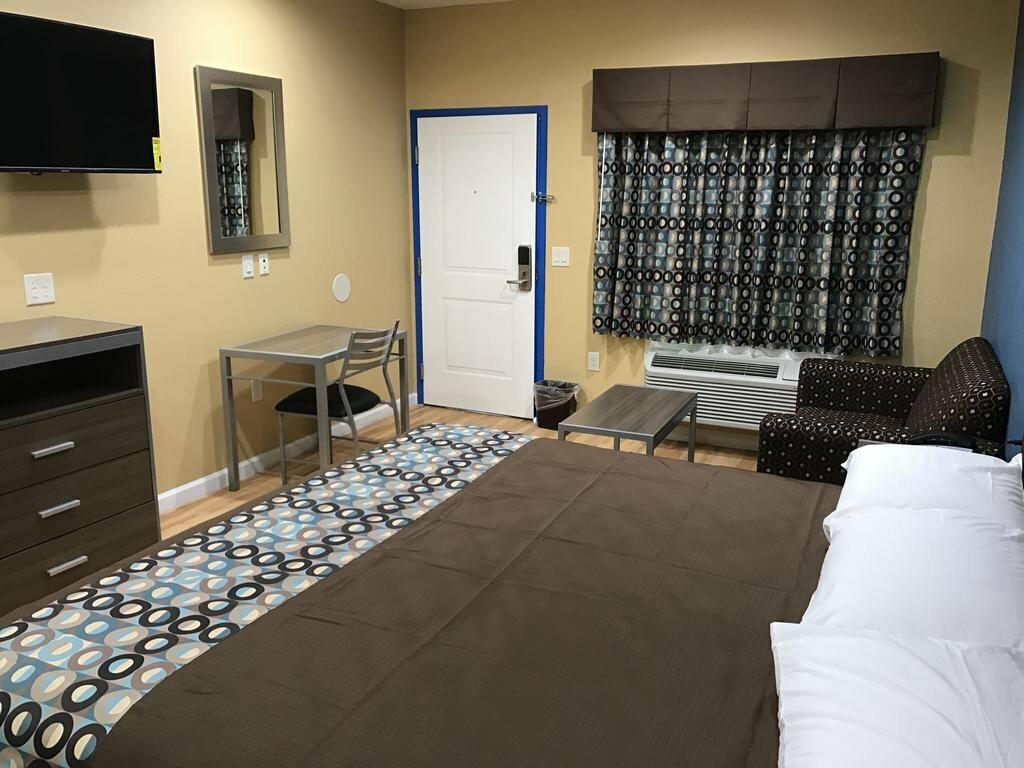 Baytown Hotel