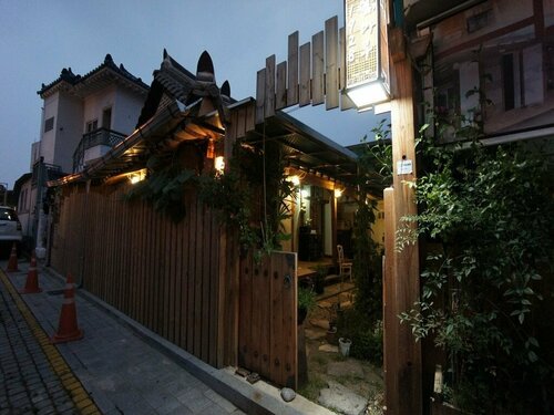 1928 Suimmaru Hanok Guesthouse, Забронировать Гостевой дом Чонджу Чолла-Пукто, рядом с Рынок Чунан в Чонджу