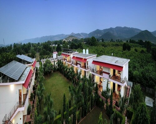 Ranthambore Bagh Palace, Prenota Hotel Hotel a Rajasthan con piscina, Piscina