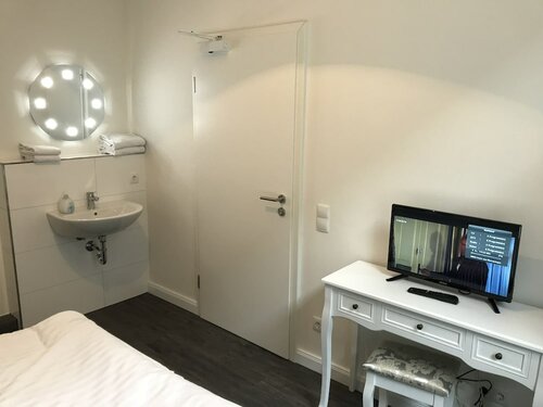Hotel Fame am Hauptbahnhof, Забронировать Отель Санкт-Георг Гамбург