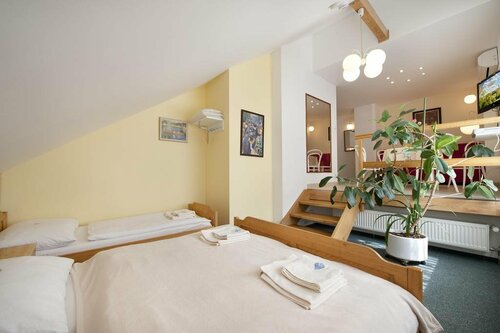 A. V. Pension Praha, Reserva ahora Hotel Praga República Checa, cerca de Centro comercial Chodov