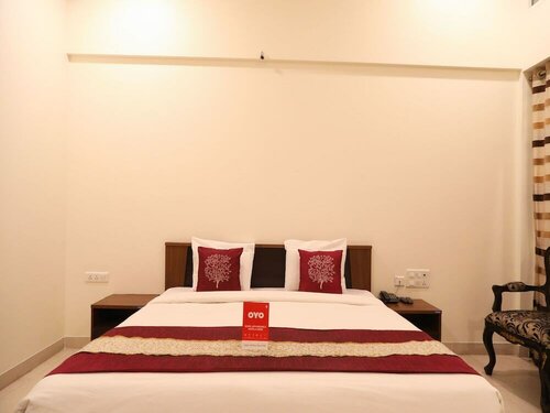 OYO 11889 White Hall, Забронировать Отель Отели штата Махараштры с завтраком, Завтраки