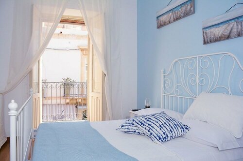 Lùrooms, Забронировать Отель «постель и завтрак» Отели Ното с парковкой, Парковка