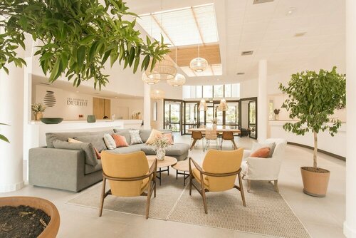 Domaine Les Sources de Dieulefit, Забронировать Отель Отели Drôme Provençale с парковкой, Парковка