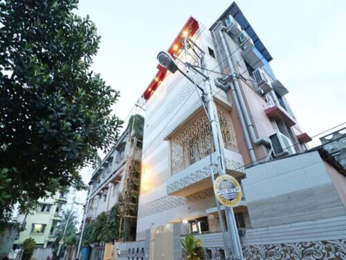 Goroomgo Sanjoy Guest House Ruby Tagore Park Kolkata, Reserva ahora Hostal o pensión Hoteles en Bengala Occidental con aparcamiento, Aparcamiento