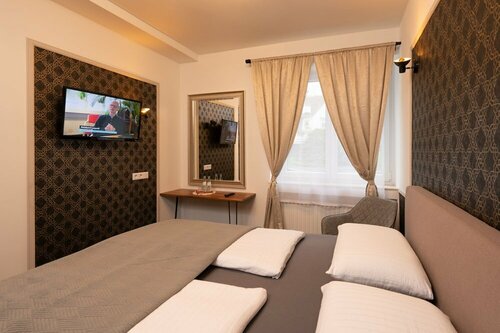 Hotel Burgblick, Забронировать Отель Отели Бонна 3 звезды, рядом с Замок Годесберг, 3*