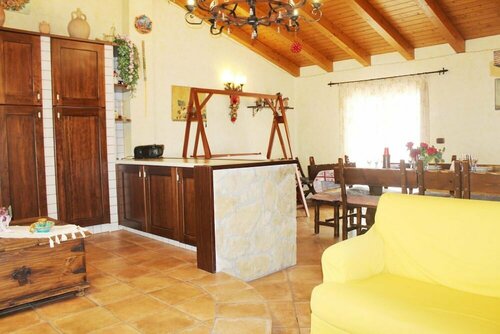 Vacation House ETNA, Забронировать Дом для отпуска Отели Джарре с бассейном, Бассейн