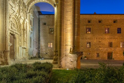 Hospedería Señorío de Casalarreina, Varaa Hotelli La Rioja hotellit, joissa on uima-allas, Uima-allas