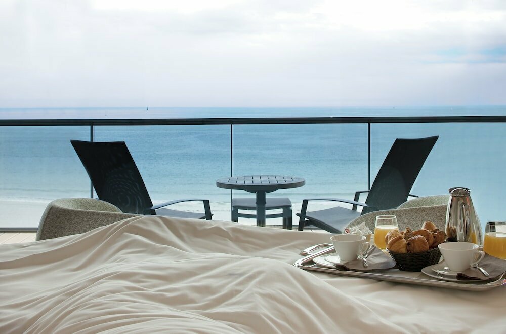 Hotel Oceania