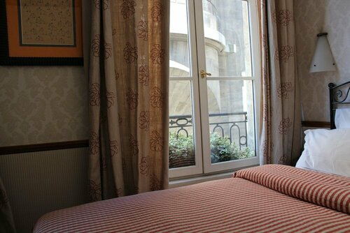 Le Relais Saint Sulpice, Забронировать Отель Отели Парижа с парковкой, рядом с Orangery, Парковка