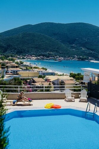 Ponti Beach Hotel, Забронировать Отель Отели Василик с бассейном, Бассейн
