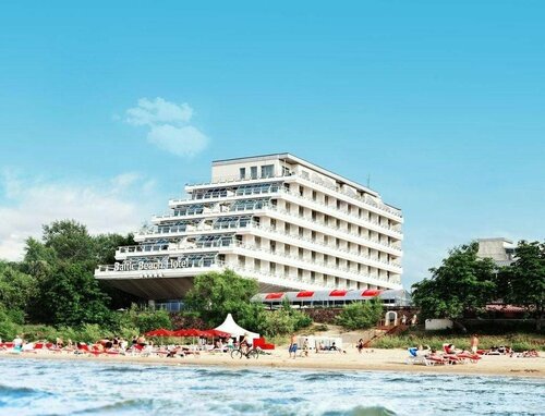 Baltic Beach Hotel & SPA, Забронировать Апартаменты/квартира Отели Юрмалы с бассейном, рядом с Железнодорожная станция Майори, Бассейн