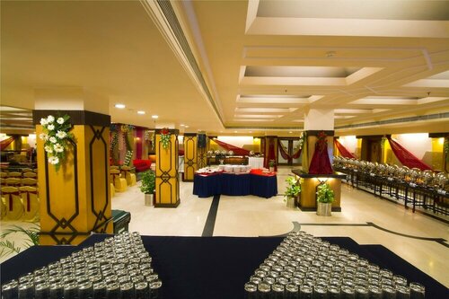 The Piccadily, Забронировать Отель Бизнес-отели Лакхнау, 4* 5*